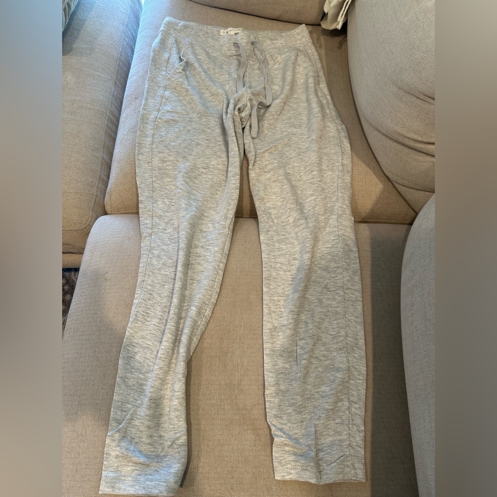 Lou and Grey Women’s Sweats (XS - grey)